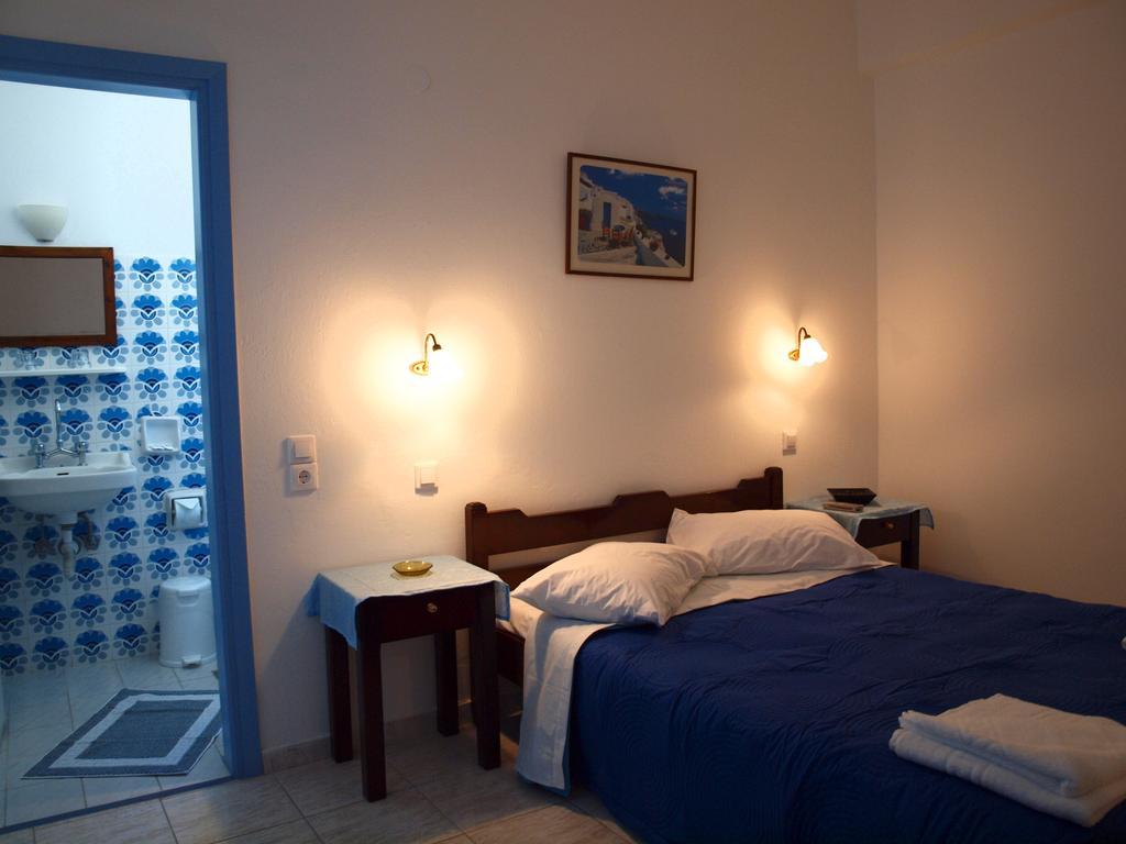 นาร์คิสซอสโฮเต็ล Hotel คามารี ภายนอก รูปภาพ